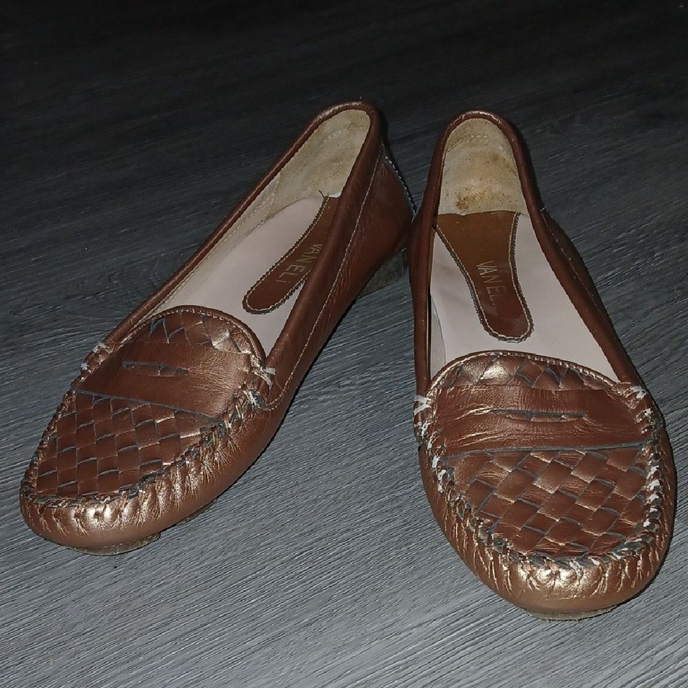 Vaneli Copper Leather Loafers  Sz 7.5  EUC